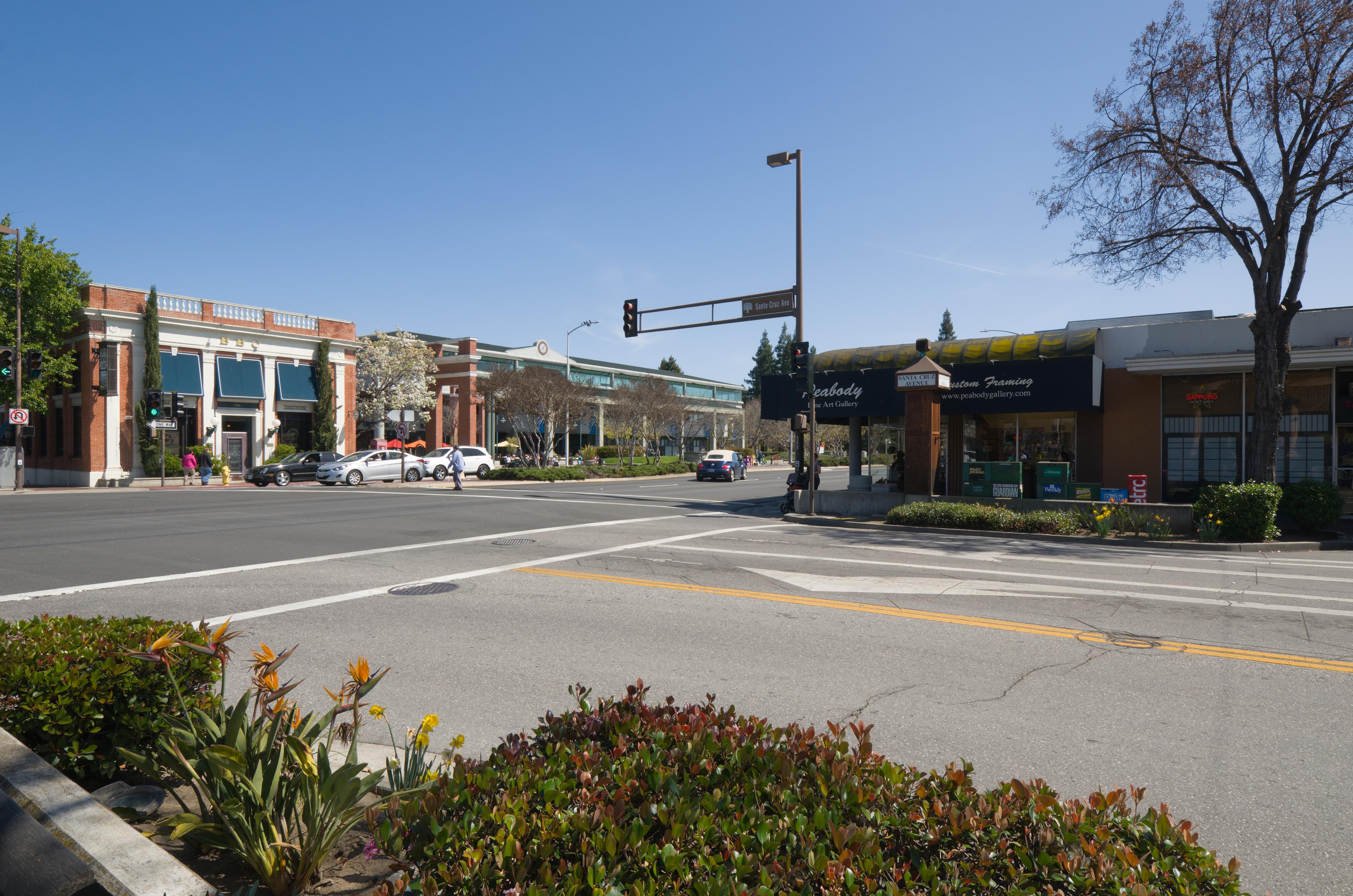 Downtown Menlo Park California street scene
